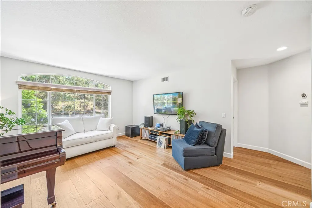 22681 Maplewood, Mission Viejo, California 92692 home-pic-35